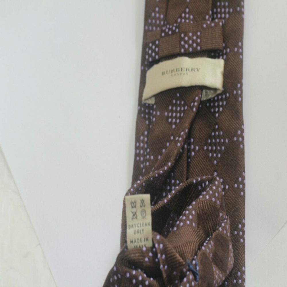 Recent Burberry London Men's Thick Tie Italy - Picture 5 of 6